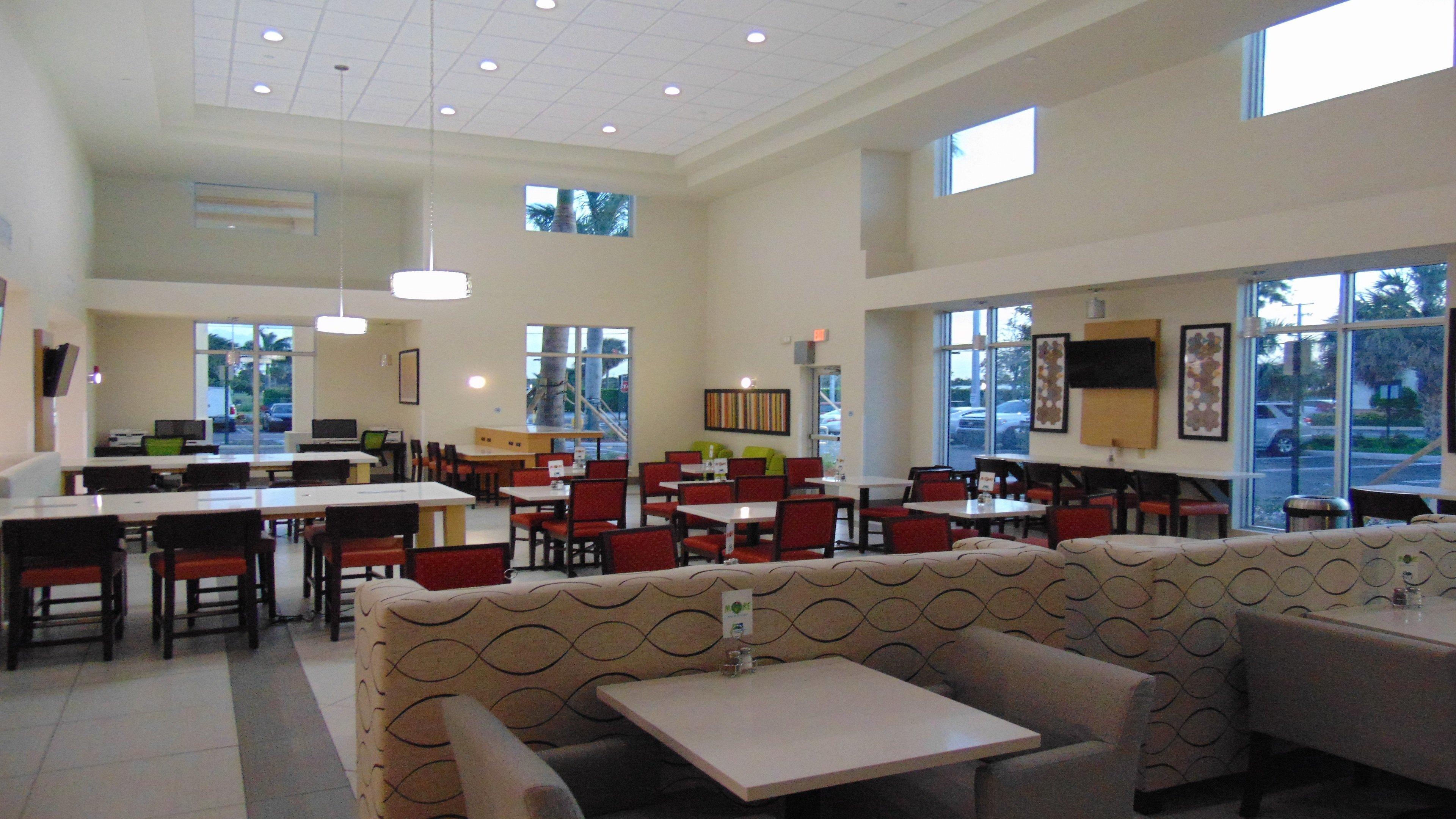 Holiday Inn Express & Suites Boynton Beach West By Ihg Екстер'єр фото