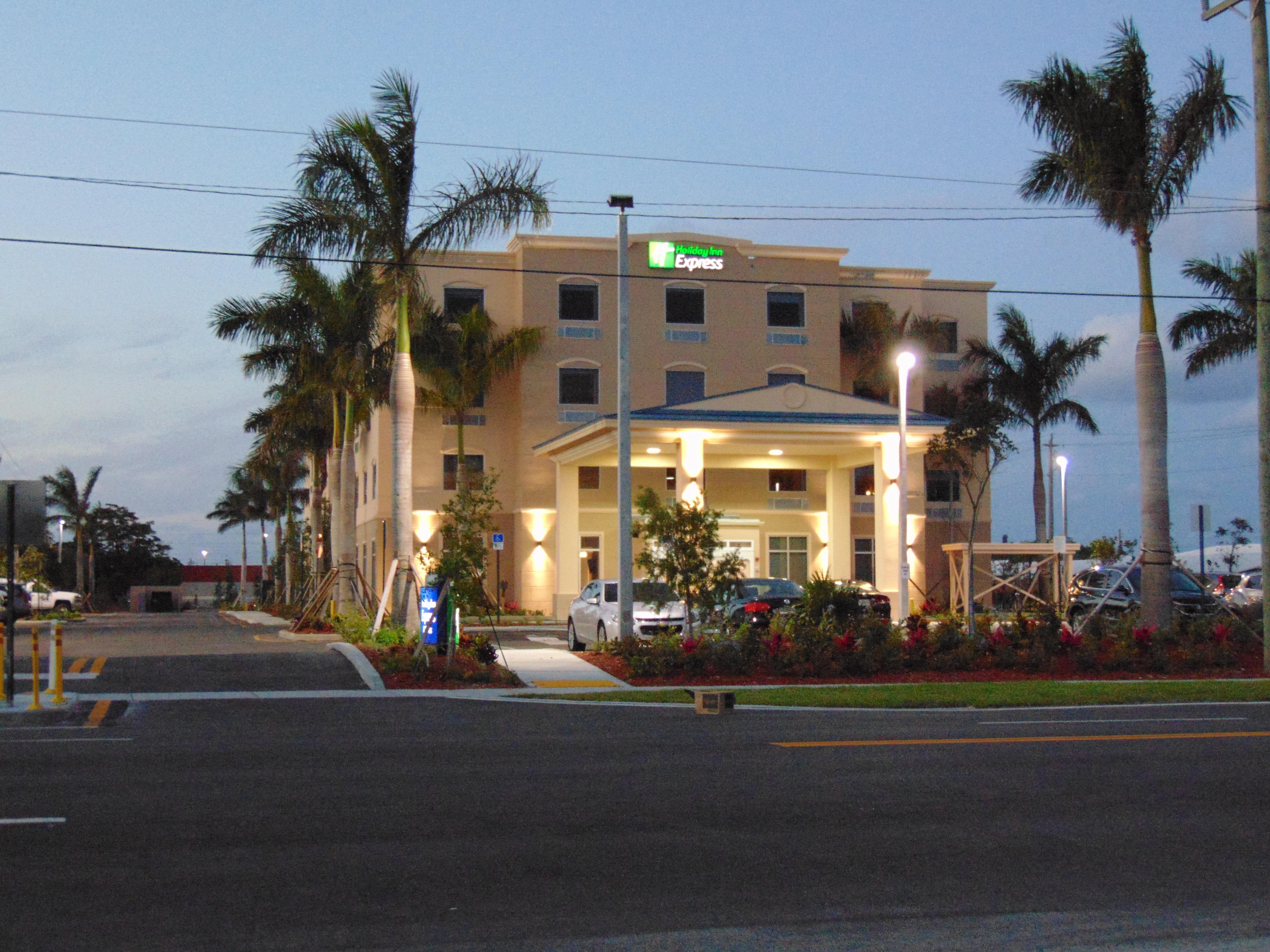 Holiday Inn Express & Suites Boynton Beach West By Ihg Екстер'єр фото
